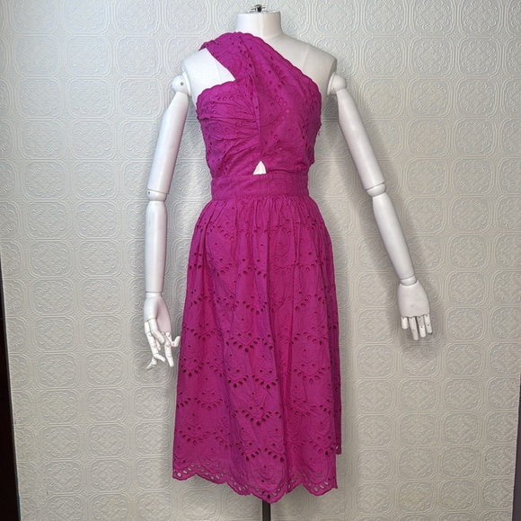 FRENCH CONNECTION
Appelona Cotton One Shoulder Eyelet Dress, Size 2, NWT - Picture 8 of 15